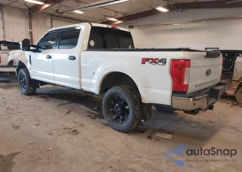 2017 Ford F250 Super Duty z USA, uszkodzony, nr VIN 1FT7W2BTXHEC81609